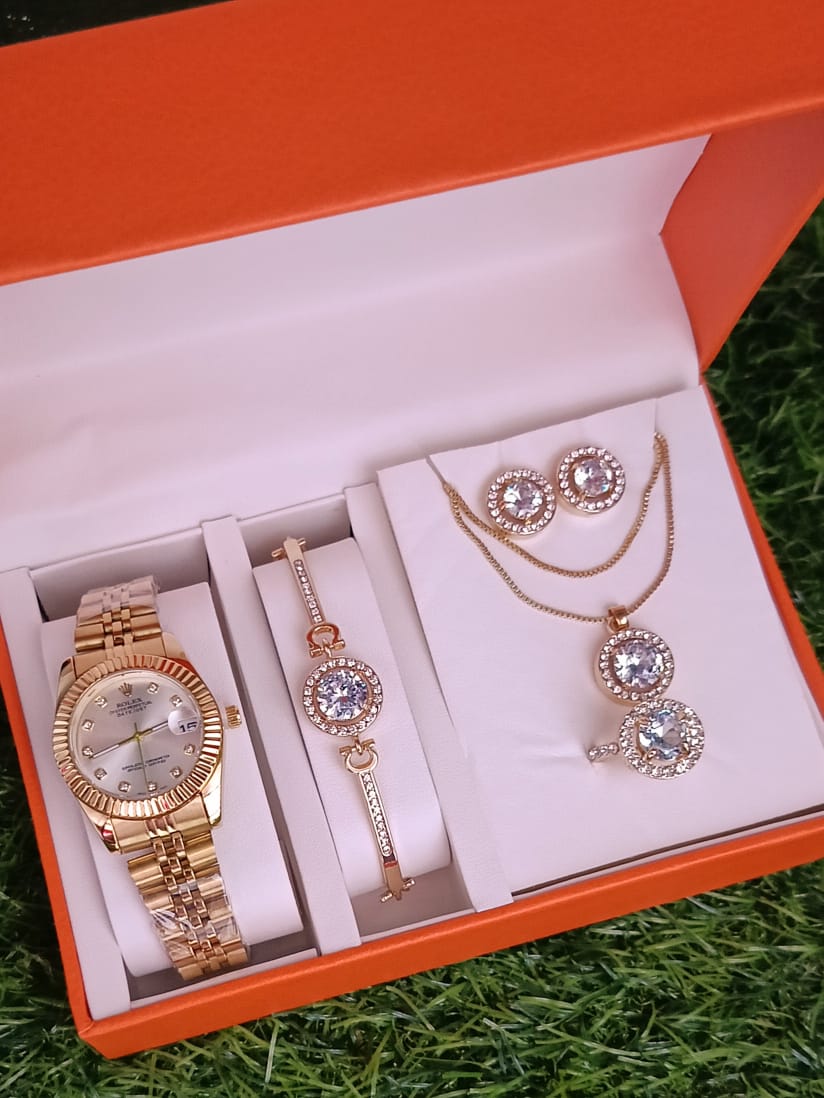 Minimal Gleam Women Watch ยฉ